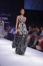 Model walk the ramp for Shashank Prajwal Show at lakme fashion week 2012 Day 4 in Grand Hyatt, Mumbai on 5th March 2012 (19).JPG